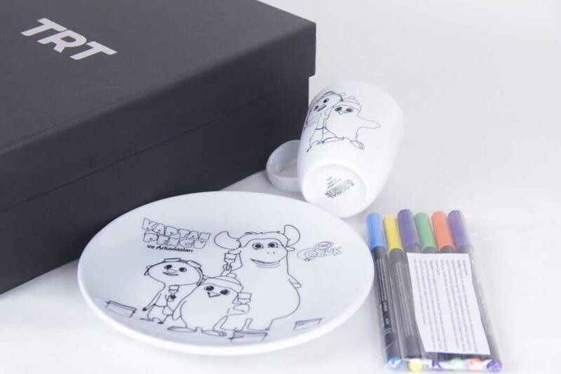 Kaptan Pengu Porcelain Paintable Set - 2